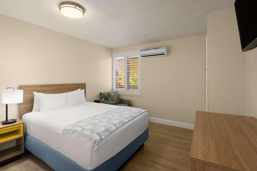 Days Inn By Wyndham Maui Oceanfront Wailea  Bilik gambar